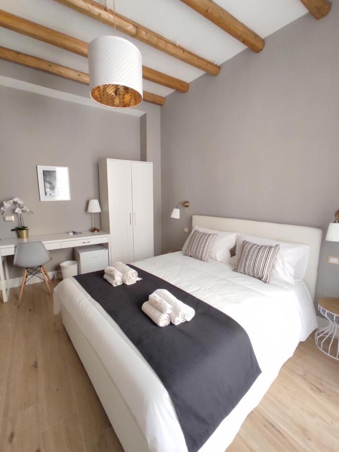 Manno Rooms Affittacamere Кальяри Экстерьер фото